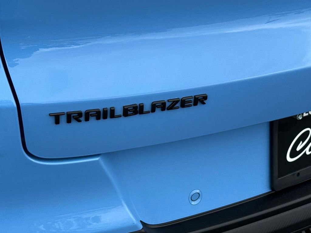Used 2023 Chevrolet TrailBlazer RS w/ Convenience Package image 7