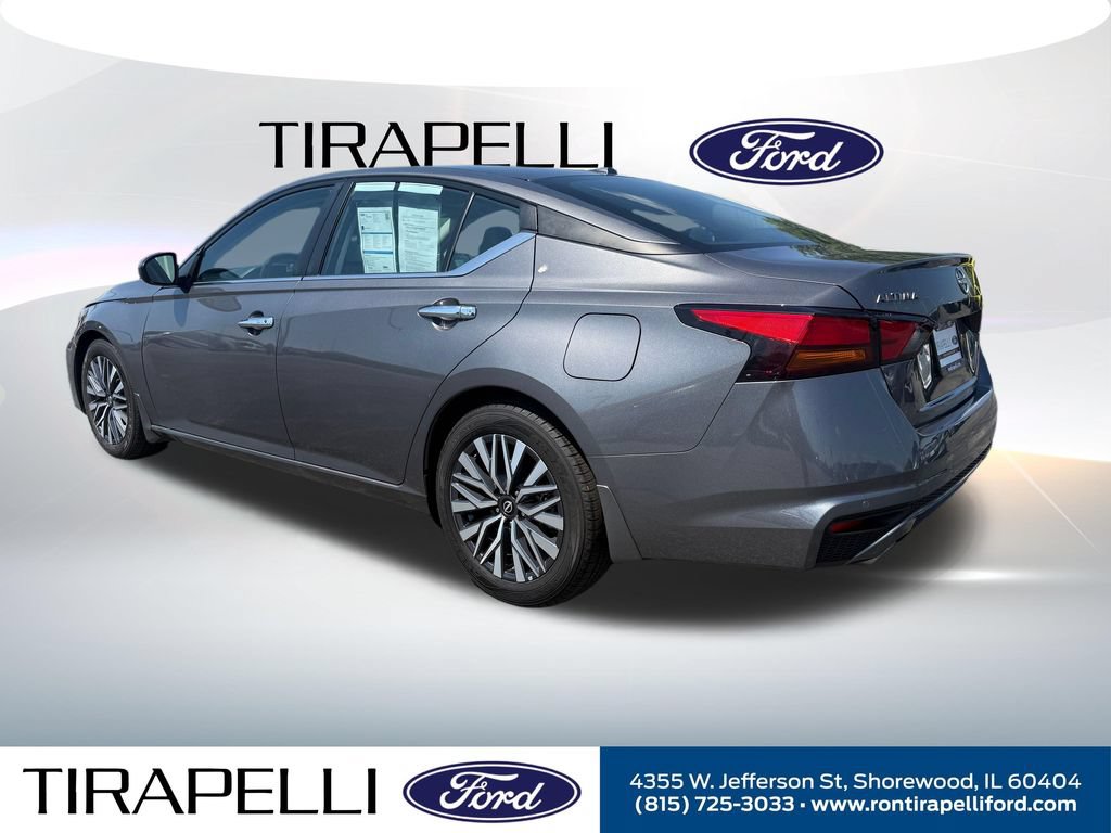 Used 2024 Nissan Altima 2.5 SV w/ SV Premium Package FWD image 7