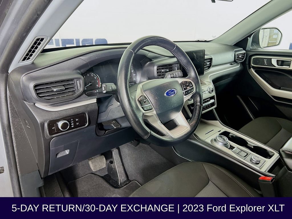 Certified 2023 Ford Explorer XLT image 11