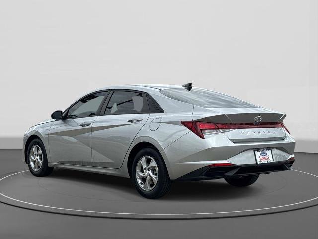 Used 2021 Hyundai Elantra SE FWD image 7