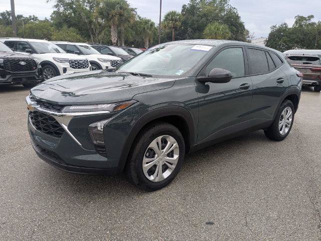 Used 2026 Chevrolet Trax LS FWD image 8