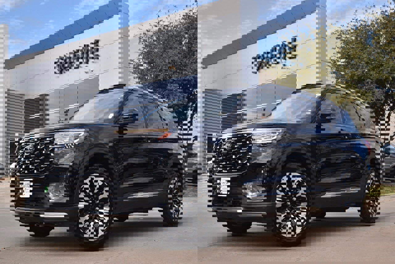 Certified 2025 Ford Explorer Platinum w/ LUX Leather Package image 2