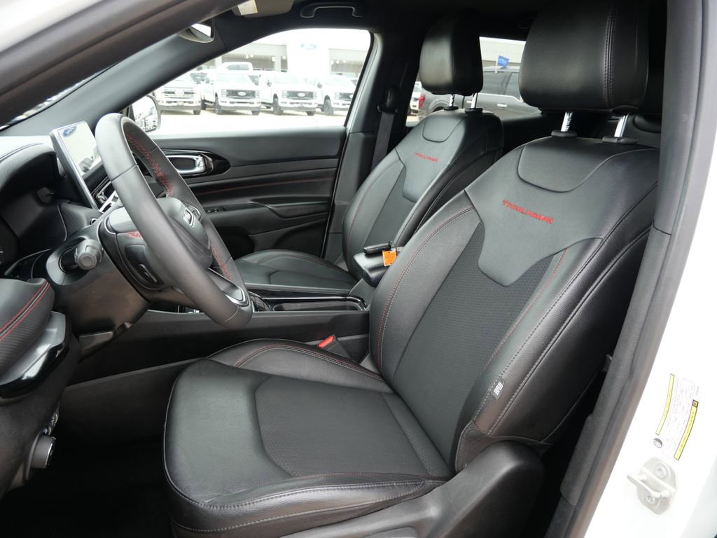 Used 2024 Jeep Compass Trailhawk image 21