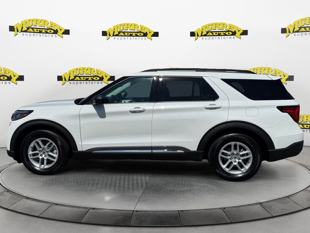 Certified 2025 Ford Explorer Active w/ Active Comfort Package RWD image 2