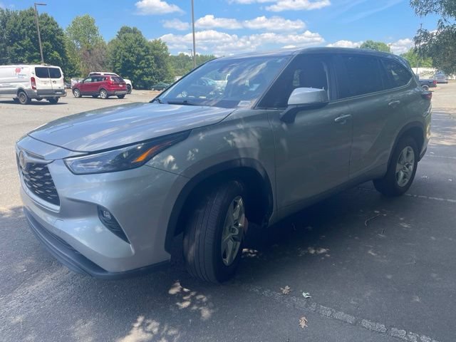 Used 2024 Toyota Highlander LE