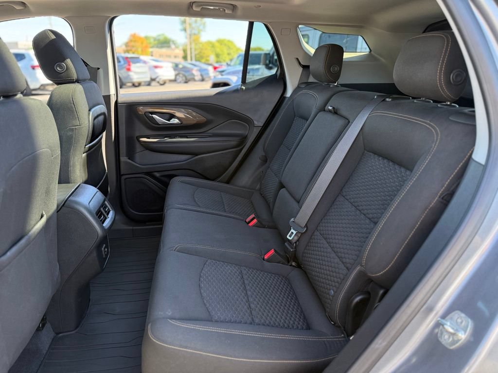 Used 2020 GMC Terrain SLE w/ Driver Convenience Package FWD image 13