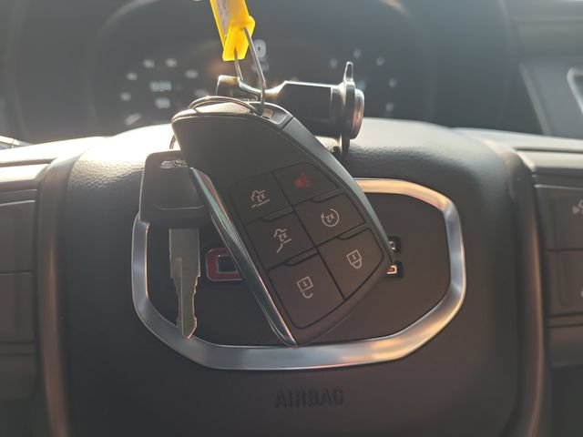 Used 2024 GMC Yukon XL AT4 AWD/4WD image 37