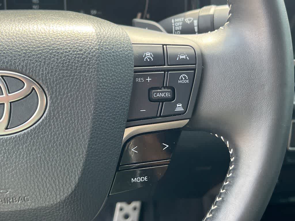 Used 2025 Toyota Camry SE w/ Convenience Package FWD image 24