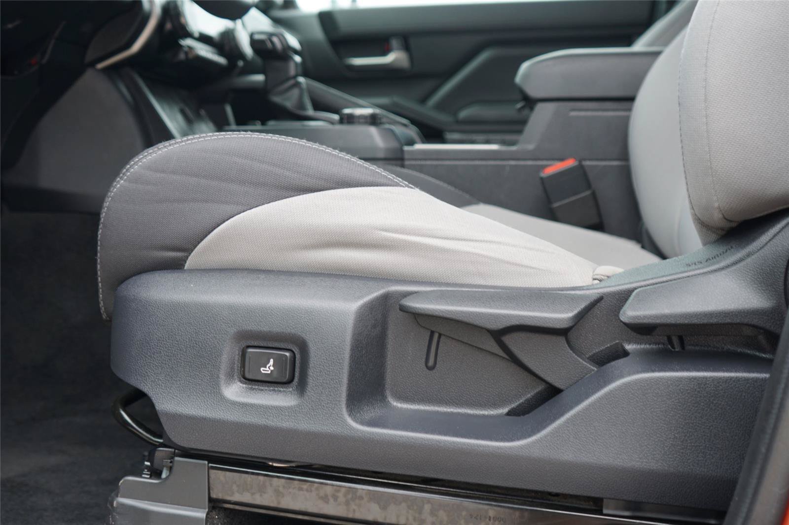 Used 2025 Toyota Tacoma TRD Sport RWD image 21