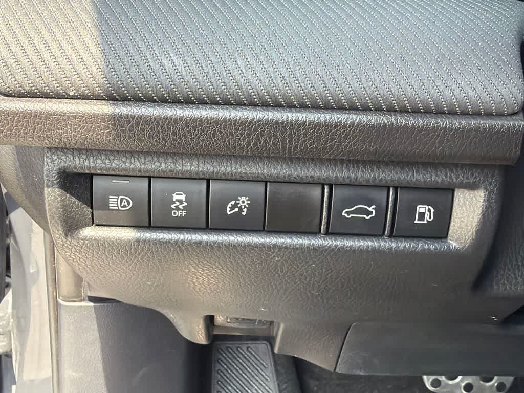 Used 2025 Toyota Camry SE w/ Convenience Package FWD image 29