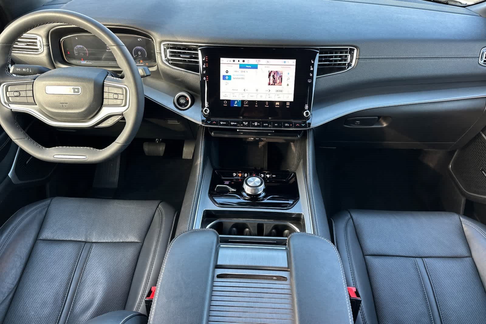 Used 2023 Jeep Wagoneer Series II image 3