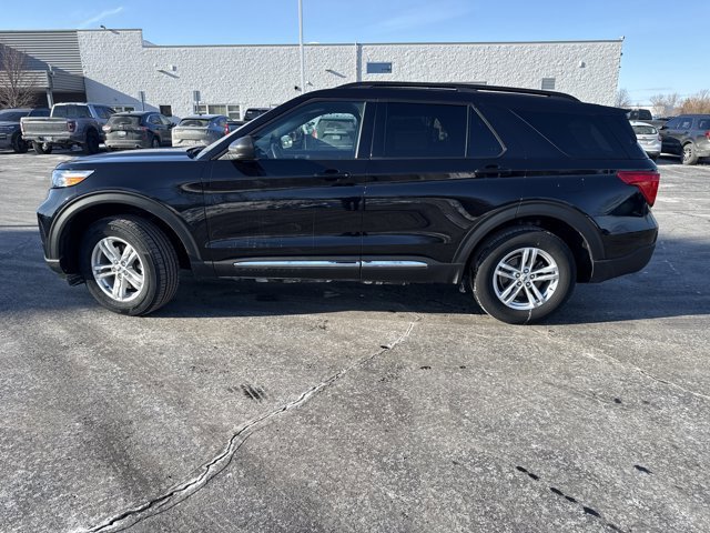 Certified 2023 Ford Explorer XLT w/ Class IV Trailer Tow Package image 6