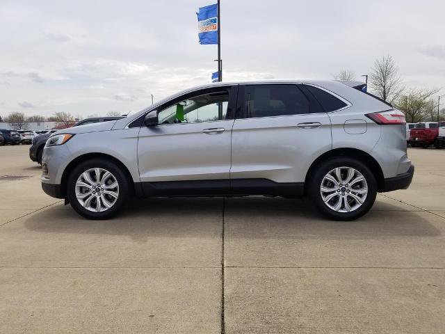 Certified 2022 Ford Edge Titanium w/ Equipment Group 301A AWD/4WD image 2