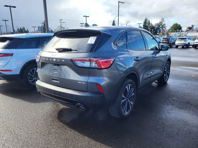 Certified 2022 Ford Escape SE w/ SE Sport Appearance Package image 3
