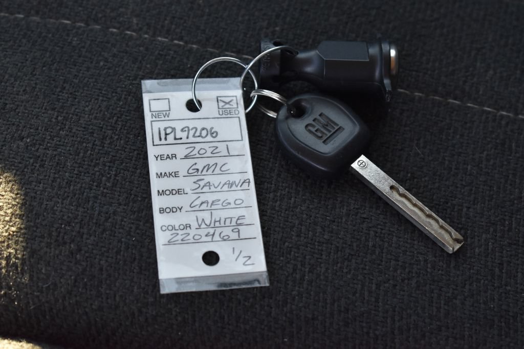 Used 2021 GMC Savana 2500 w/ Driver Convenience Package RWD image 12
