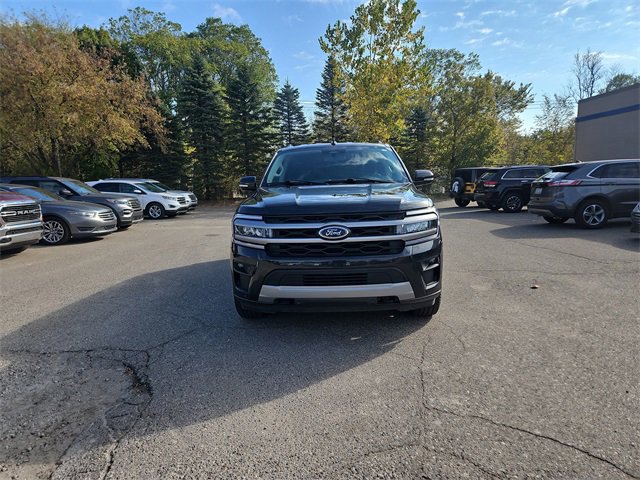 Certified 2022 Ford Expedition Max XLT image 8