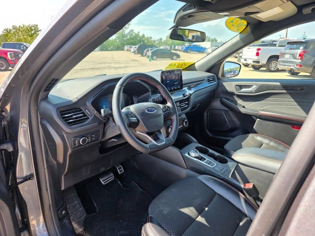 Certified 2024 Ford Escape ST-Line AWD/4WD image 14