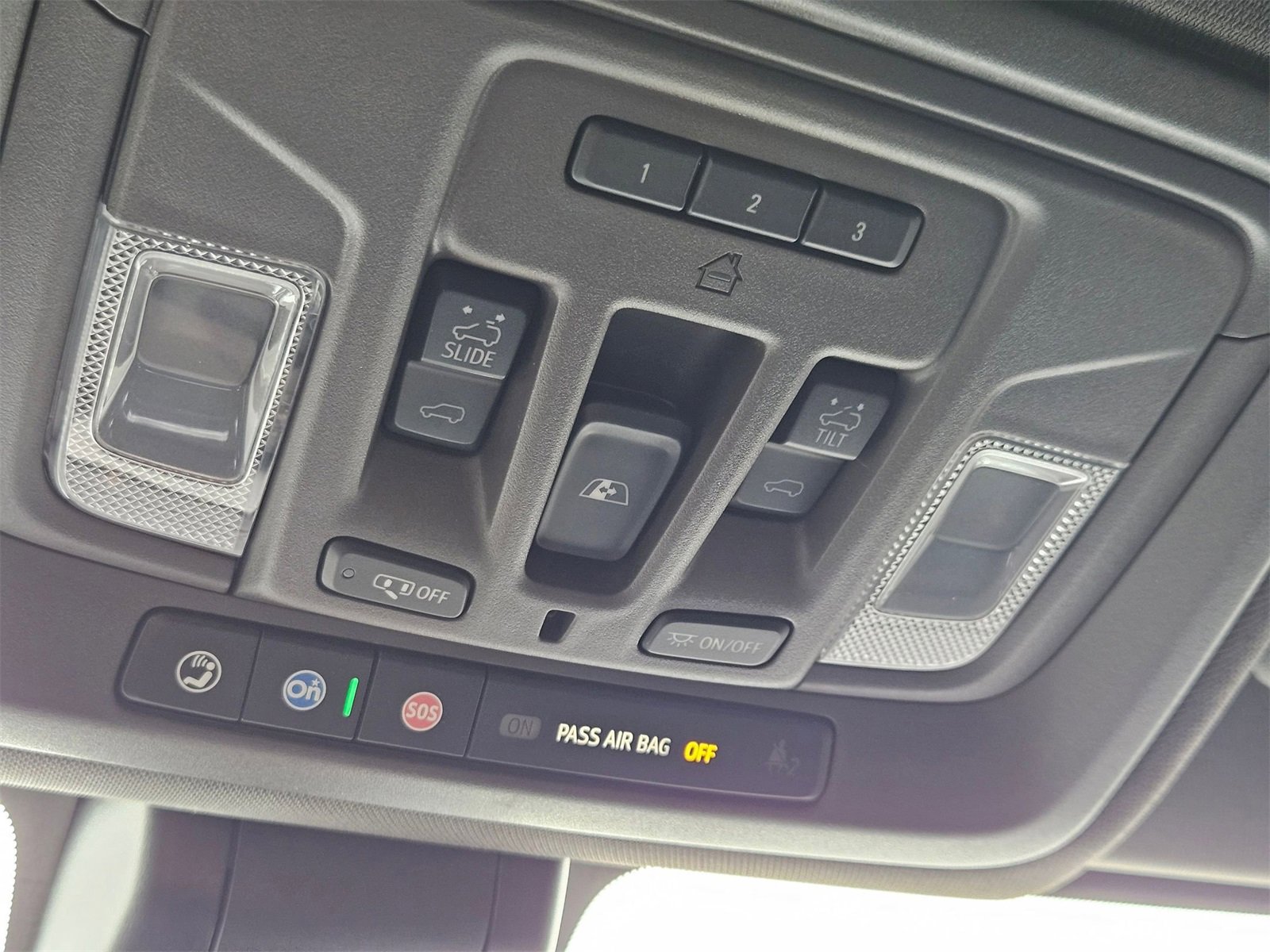 Used 2020 GMC Sierra 2500 Denali w/ Denali Ultimate Package image 23