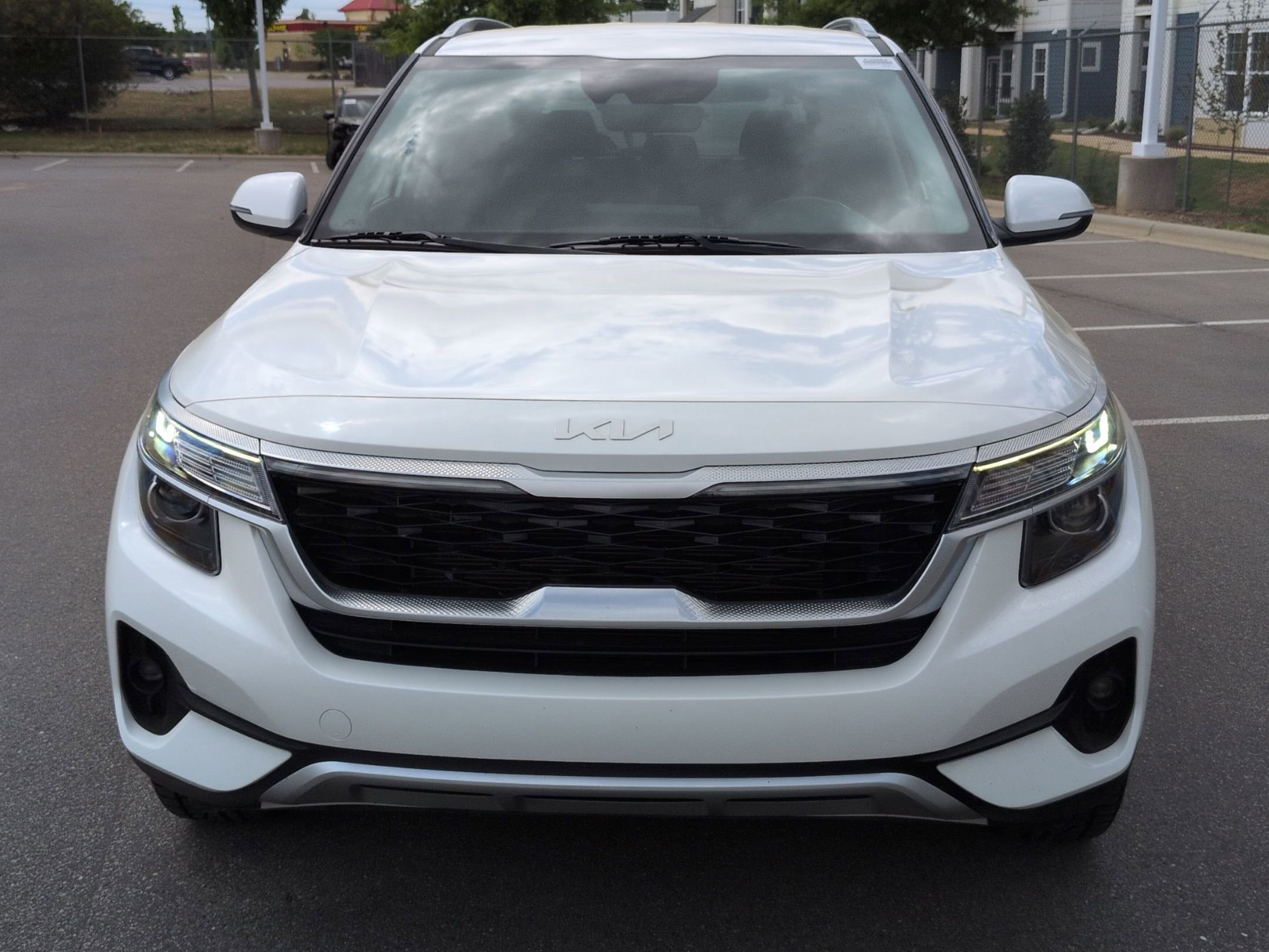 Used 2023 Kia Seltos S w/ Navigation Package image 9