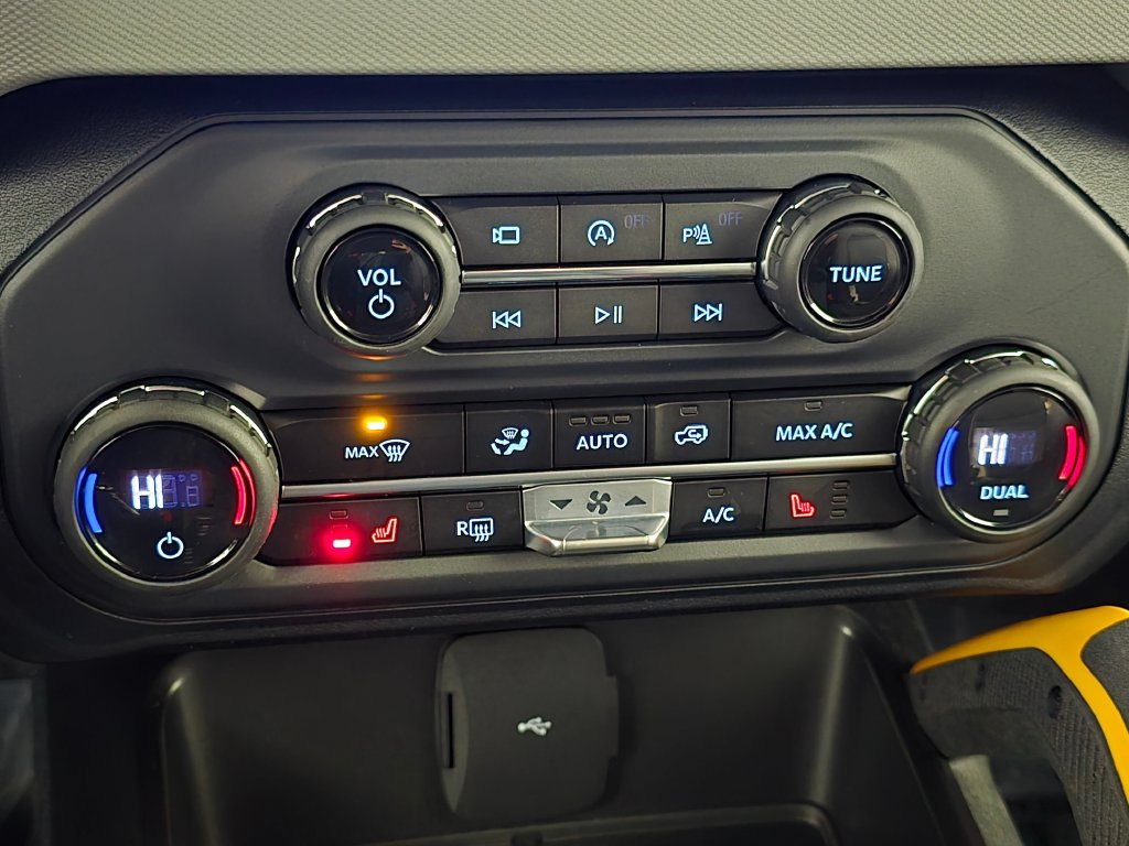 Certified 2023 Ford Bronco Badlands w/ Sasquatch Package AWD/4WD image 28