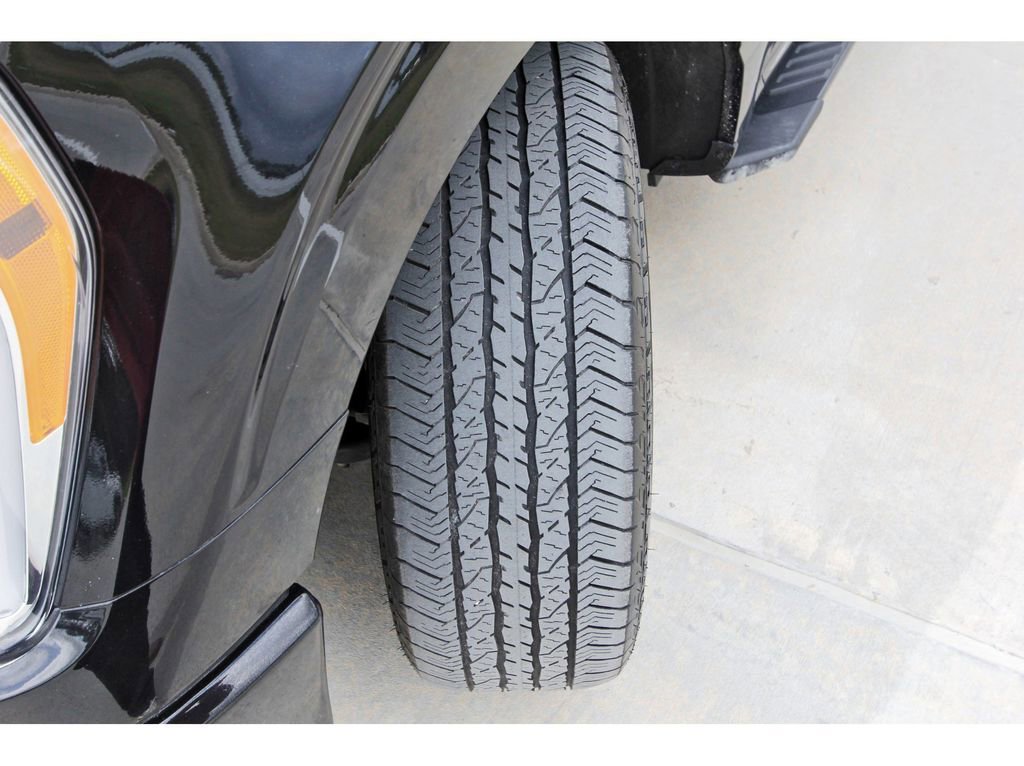 Certified 2022 Ford F150 XLT w/ Equipment Group 302A High image 30