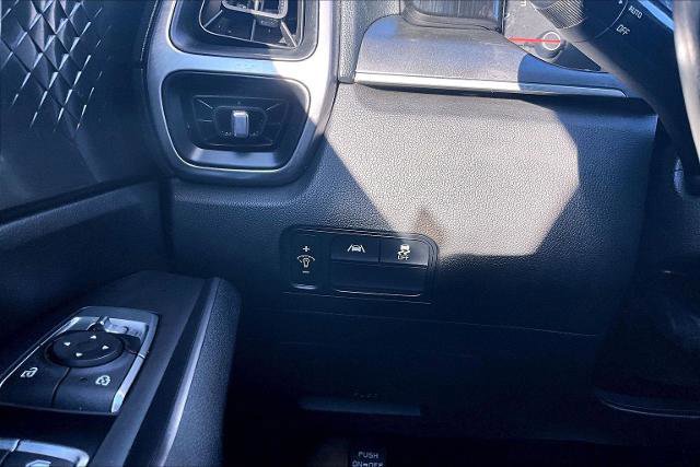 Used 2022 Kia Sorento S w/ Panoramic Sunroof Package image 35