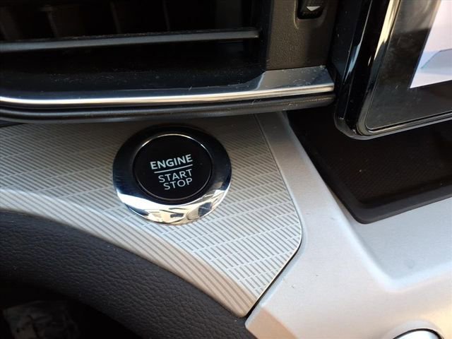 Certified 2023 Ford Explorer XLT w/ Equipment Group 202A image 29