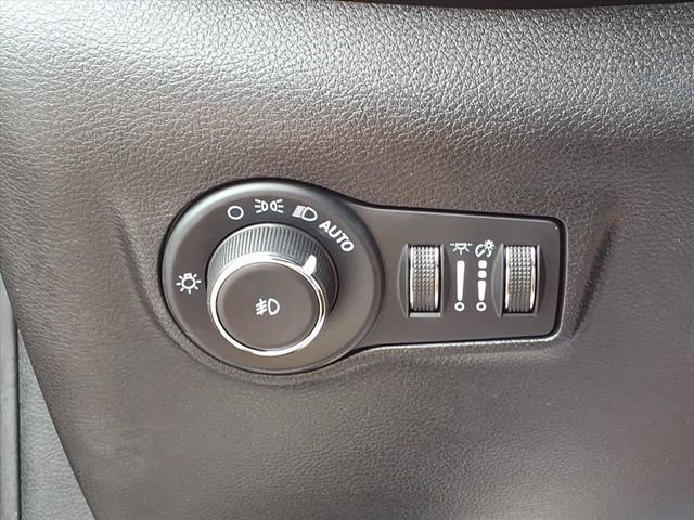Used 2022 Jeep Compass Trailhawk w/ Trailhawk Elite Group AWD/4WD image 16