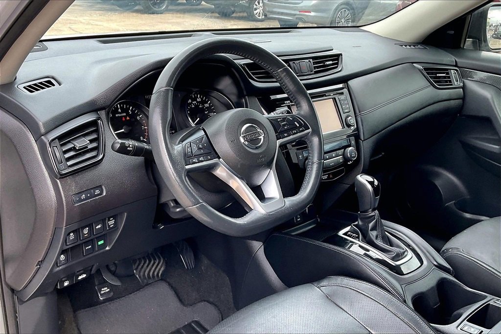 Used 2017 Nissan Rogue SL w/ SL Premium Package image 14