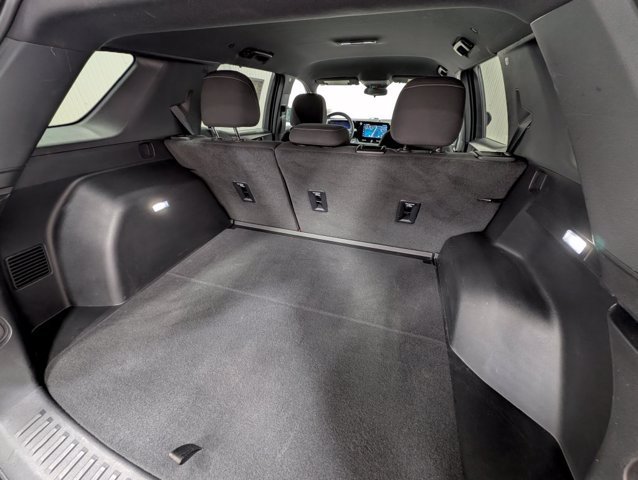 Used 2026 Chevrolet Equinox LT AWD/4WD image 19