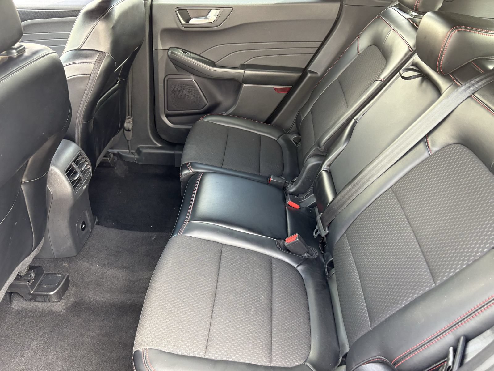 Certified 2024 Ford Escape ST-Line AWD/4WD image 21