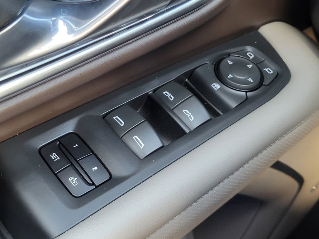 Used 2021 GMC Yukon XL SLT w/ Rear Media and Nav Package image 28