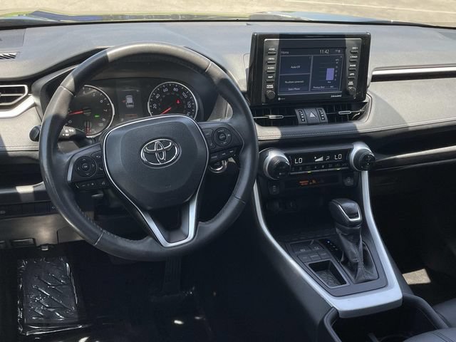 Used 2022 Toyota RAV4 XLE Premium FWD image 7