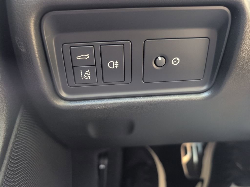 Used 2020 Jaguar F-TYPE R image 21