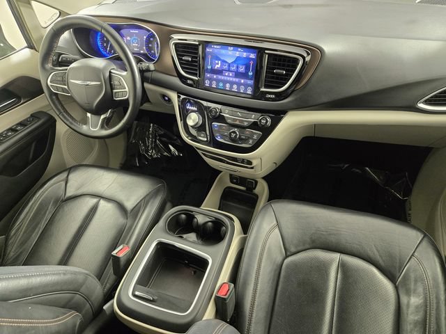 Used 2019 Chrysler Pacifica Touring-L Plus w/ Tire & Wheel Group FWD image 33