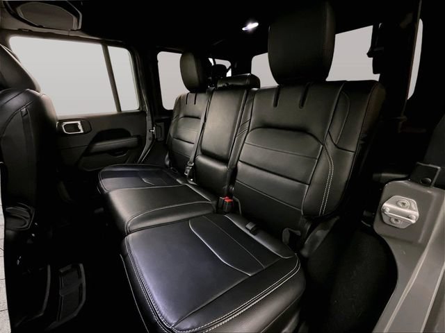 Used 2022 Jeep Wrangler Unlimited Sahara w/ Cold Weather Group AWD/4WD image 25