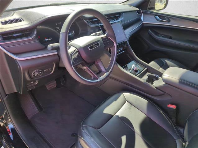 Used 2024 Jeep Grand Cherokee Limited w/ Trailer Tow Package AWD/4WD image 9