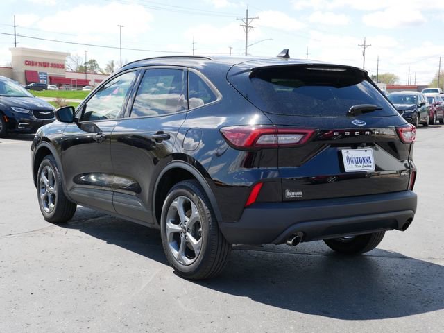 Certified 2025 Ford Escape ST-Line AWD/4WD image 3
