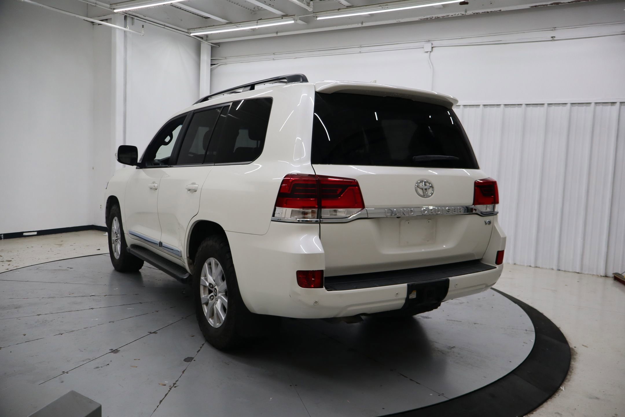 Used 2020 Toyota Land Cruiser AWD/4WD image 3