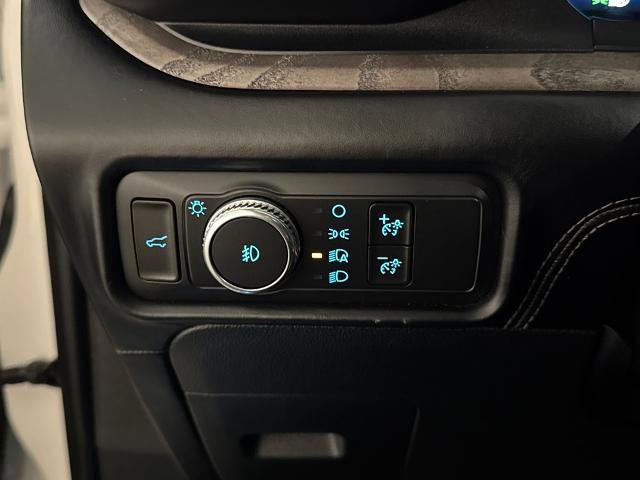 Certified 2020 Ford Explorer Platinum w/ Premium Technology Package image 14