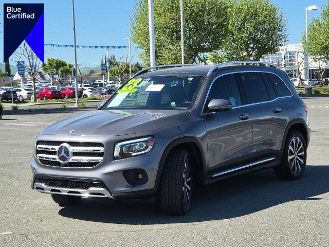 Used 2023 Mercedes-Benz GLB 250 w/ Premium Package image 1