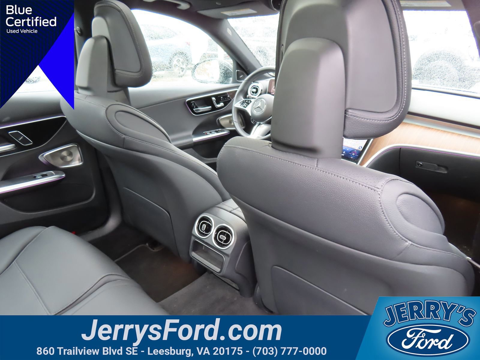 Used 2025 Mercedes-Benz C 300 4MATIC Sedan image 36