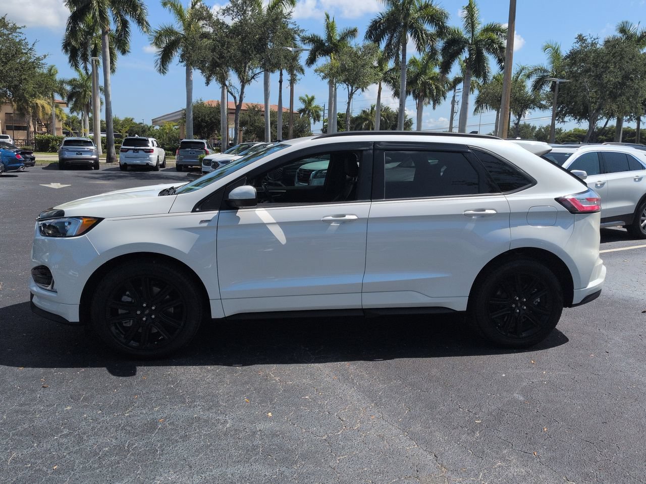 Certified 2024 Ford Edge ST-Line w/ Cargo Accessory Package AWD/4WD image 7