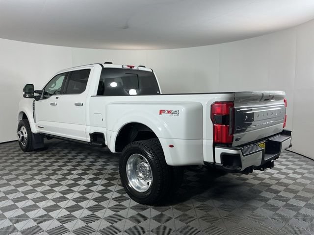 Certified 2025 Ford F450 Platinum w/ Platinum Plus Package AWD/4WD image 6
