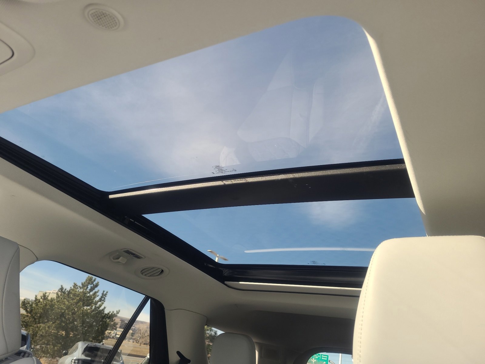 Certified 2025 Ford Explorer Platinum w/ Ultimate Package image 33