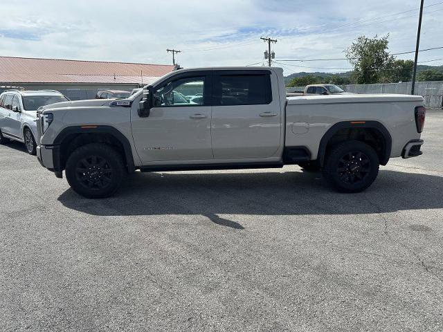 Used 2026 GMC Sierra 2500 AT4 w/ AT4 Premium Plus Package AWD/4WD image 3