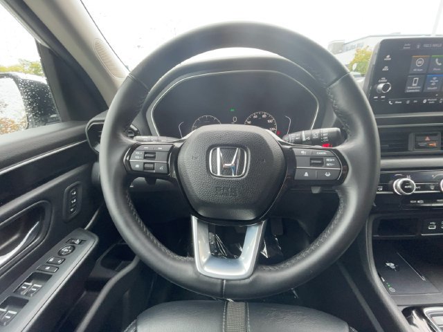 Used 2025 Honda Pilot EX-L image 16