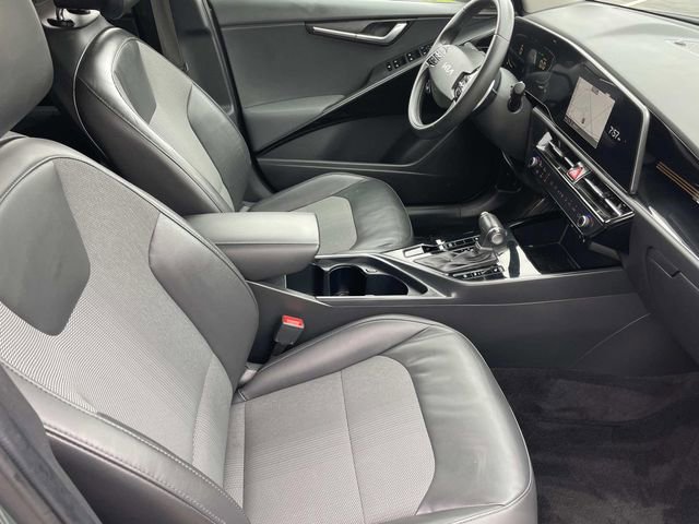 Used 2023 Kia Niro EX FWD image 36