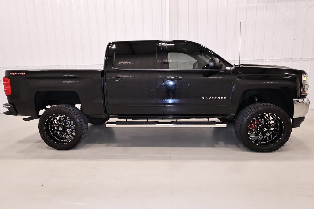Used 2017 Chevrolet Silverado 1500 LT w/ All Star Edition AWD/4WD image 2