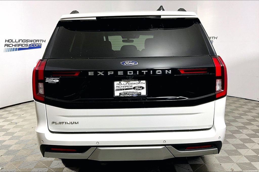 Certified 2025 Ford Expedition Platinum AWD/4WD image 4